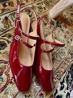 NEW Fanzilin Mary Jane Style Womens Shoes Shiny Red Patent SZ 41B/ US 10- 10.5B